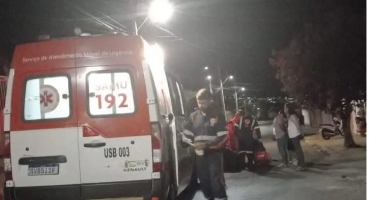 Criança de 4 anos entra na frente de motocicleta em Patos de Minas e acaba atropelada pelo veículo Criança de 4 anos entra na frente de motocicleta em Patos de Minas e acaba atropelada pelo veículo