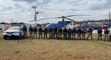 PM usa aeronave durante operação em pontos de maior criminalidade de Patos de Minas PM usa aeronave durante operação em pontos de maior criminalidade de Patos de Minas