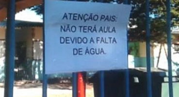 Falta de abastecimento de água em Patos de Minas faz escolas suspenderem as aulas nesta sexta-feira (6/10) Falta de abastecimento de água em Patos de Minas faz escolas suspenderem as aulas nesta sexta-feira (6/10)