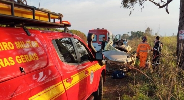 Funcionário de empresa da cidade de Lagoa Formosa morre em acidente na BR-365 Funcionário de empresa da cidade de Lagoa Formosa morre em acidente na BR-365