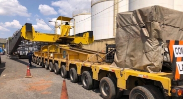 Polícia Militar Rodoviária alerta que carreta gigante vai deixar o trânsito lento na MGC-354 Polícia Militar Rodoviária alerta que carreta gigante vai deixar o trânsito lento na MGC-354