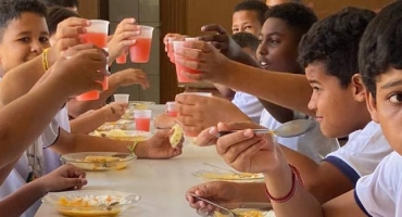 Estrogonofe é eleita refeição predileta da merenda por estudantes da rede estadual de ensino de Minas Gerais; veja pódio Estrogonofe é eleita refeição predileta da merenda por estudantes da rede estadual de ensino de Minas Gerais; veja pódio