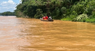 Corpo de pescador de Patos de Minas que morreu afogado no Rio São Francisco é localizado Corpo de pescador de Patos de Minas que morreu afogado no Rio São Francisco é localizado