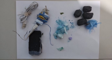 Policiais Penais encontram celular e drogas em caixas de esgoto da penitenciária de Patrocínio Policiais Penais encontram celular e drogas em caixas de esgoto da penitenciária de Patrocínio
