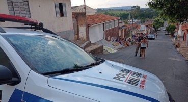 Homem de 48 anos morre após ser atingido por golpe da faca em Patos de Minas; autor é preso pela PM Homem de 48 anos morre após ser atingido por golpe da faca em Patos de Minas; autor é preso pela PM