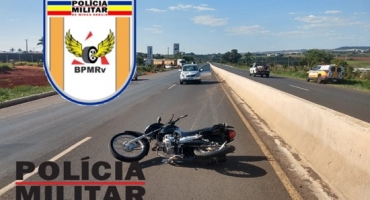 Motoqueiro fica ferido em acidente na BR-354 ocorrido em frente ao Posto Avenue Motoqueiro fica ferido em acidente na BR-354 ocorrido em frente ao Posto Avenue