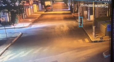 Carmo do Paranaíba – Homem furta fiação de iluminação natalina e acaba preso juntamente com receptador Carmo do Paranaíba – Homem furta fiação de iluminação natalina e acaba preso juntamente com receptador
