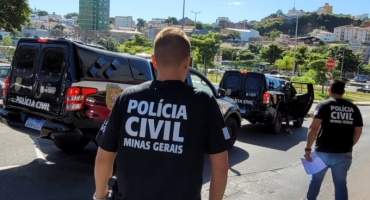 Lula veta licenças, indenizações e aposentadoria integral a policiais civis Lula veta licenças, indenizações e aposentadoria integral a policiais civis