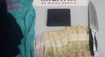 São Gotardo - Polícia Militar realiza apreensão de suspeitos de cometer roubo a residência São Gotardo - Polícia Militar realiza apreensão de suspeitos de cometer roubo a residência