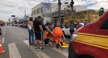 Patos de Minas - Homem de 65 anos fica gravemente ferido após ser atropelado por motociclista na Rua Major Gote Patos de Minas - Homem de 65 anos fica gravemente ferido após ser atropelado por motociclista na Rua Major Gote