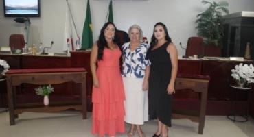 Presidente Olegário - Pela primeira vez na história uma chapa para concorrer a Mesa Diretora na Câmara Municipal é composta apenas por mulheres Presidente Olegário - Pela primeira vez na história uma chapa para concorrer a Mesa Diretora na Câmara Municipal é composta apenas por mulheres