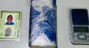 Foragido da Justiça de Goiás é preso com documento falso e droga em Patos de Minas Foragido da Justiça de Goiás é preso com documento falso e droga em Patos de Minas