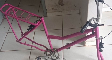 Polícia Militar de Lagoa Formosa recupera bicicleta furtada e encaminha suspeito para a delegacia Polícia Militar de Lagoa Formosa recupera bicicleta furtada e encaminha suspeito para a delegacia