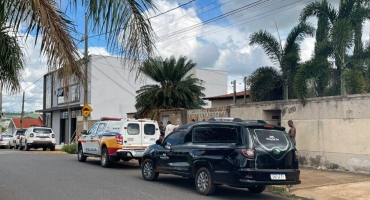 Avô é morto pelo próprio neto com golpes de faca e garrafadas; em Patos de Minas Avô é morto pelo próprio neto com golpes de faca e garrafadas; em Patos de Minas