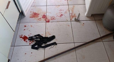 Patos de Minas - Homem agride ex-companheira e a filha dela com barra de ferro Patos de Minas - Homem agride ex-companheira e a filha dela com barra de ferro