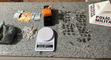 Guarda dos Ferreiros – Polícia Militar apreende drogas e encaminha homem por suspeita de tráfico para a delegacia Guarda dos Ferreiros – Polícia Militar apreende drogas e encaminha homem por suspeita de tráfico para a delegacia