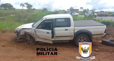 Presidente Olegário - Acidente envolvendo quatro veículos deixa um ferido na MGC-354 Presidente Olegário - Acidente envolvendo quatro veículos deixa um ferido na MGC-354