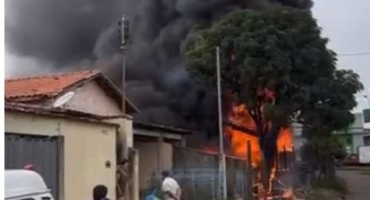 Corpo de Bombeiros e Polícia Militar registram dois incêndios neste final semana em Patos de Minas e Carmo do Paranaíba Corpo de Bombeiros e Polícia Militar registram dois incêndios neste final semana em Patos de Minas e Carmo do Paranaíba