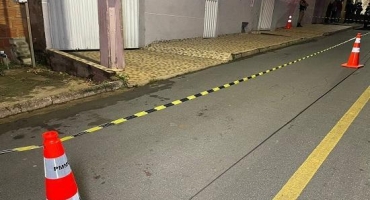 Homem de 64 anos é atingido por vários disparos de arma de fogo efetuados por ciclista; em Patos de Minas Homem de 64 anos é atingido por vários disparos de arma de fogo efetuados por ciclista; em Patos de Minas