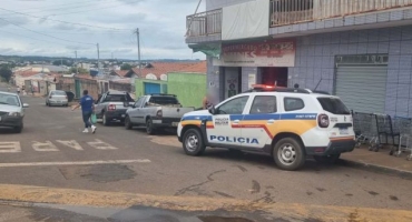 Homem é preso após furtar dois quilos de linguiça em Supermercado de Presidente Olegário