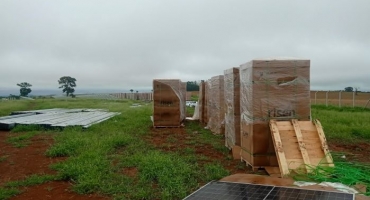Módulos solares fotovoltaicos são roubados de fazenda em Patos de Minas Módulos solares fotovoltaicos são roubados de fazenda em Patos de Minas