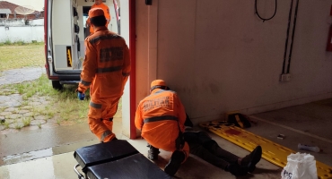 Homem invade imóvel para cometer furto em Patos de Minas, cai de estrutura e sofre fraturas Homem invade imóvel para cometer furto em Patos de Minas, cai de estrutura e sofre fraturas