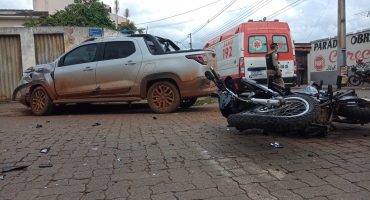 Motociclista sofre fratura exposta após motorista avançar parada obrigatória e provocar acidente em Patos de Minas Motociclista sofre fratura exposta após motorista avançar parada obrigatória e provocar acidente em Patos de Minas