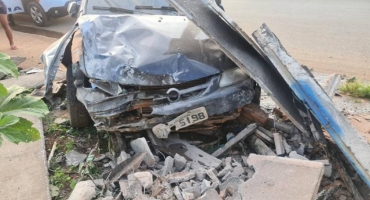Motorista embriagado e inabilitado atropela adolescente em Guarda dos Ferreiros é acaba preso pela Polícia Militar Motorista embriagado e inabilitado atropela adolescente em Guarda dos Ferreiros é acaba preso pela Polícia Militar