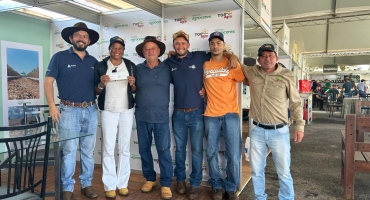 Top Agro repassa bônus a agricultores durante o Conecta Agro em Lagoa Formosa