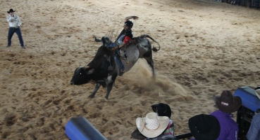 Seletiva qualifica dois competidores de Lagoa Formosa para ingressar no rodeio profissional que começa nesta quinta-feira (2/5)