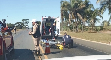 Óleo na pista provoca queda de motociclista na BR-354, entre Lagoa Formosa e Patos de Minas Óleo na pista provoca queda de motociclista na BR-354, entre Lagoa Formosa e Patos de Minas