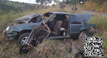 Rio Paranaíba – Três pessoas ficam feridas em acidente na MG-230; entre elas uma criança de 5 anos Rio Paranaíba – Três pessoas ficam feridas em acidente na MG-230; entre elas uma criança de 5 anos