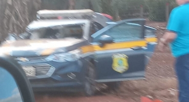 Policial Rodoviário Federal morre após ser atingido por carreta na BR-365; no município de Indianápolis Policial Rodoviário Federal morre após ser atingido por carreta na BR-365; no município de Indianápolis