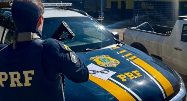 PRF de Patos de Minas prende homem que estava foragido desde 2022 por tentativa de homicídio PRF de Patos de Minas prende homem que estava foragido desde 2022 por tentativa de homicídio