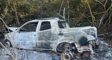 Após sofrer acidente e ter veículo incendiado; funcionário de empresa inventa ter sido vítima de roubo Após sofrer acidente e ter veículo incendiado; funcionário de empresa inventa ter sido vítima de roubo