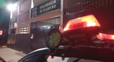 Homem é preso por ameaça e injúria racial contra um motorista de aplicativo Homem é preso por ameaça e injúria racial contra um motorista de aplicativo