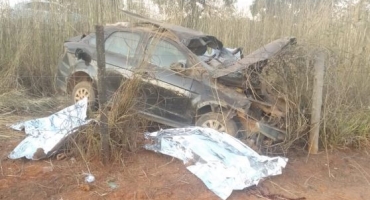 Três pessoas morrem e duas ficam feridas em gravíssimo acidente na MGC-354; em Vazante Três pessoas morrem e duas ficam feridas em gravíssimo acidente na MGC-354; em Vazante