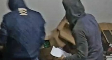 Bandidos cometem assalto em posto de combustível em Patos de Minas e levam carro de vigilante e dinheiro Bandidos cometem assalto em posto de combustível em Patos de Minas e levam carro de vigilante e dinheiro