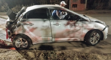 Condutora de automóvel é presa após acidente na av. Fátima Porto em Patos de Minas Condutora de automóvel é presa após acidente na av. Fátima Porto em Patos de Minas