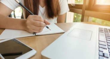 Governo de Minas aplica Inteligência Artificial na preparação de estudantes da rede pública para o Enem Governo de Minas aplica Inteligência Artificial na preparação de estudantes da rede pública para o Enem