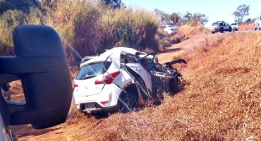 Acidente na BR-354 envolvendo automóvel e caminhão mata mulher de 64 anos; em São Gotardo Acidente na BR-354 envolvendo automóvel e caminhão mata mulher de 64 anos; em São Gotardo