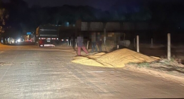 Carmo do Paranaíba - Motorista é detido após tentativa de extorsão e suposto sequestro de caminhão com carga Carmo do Paranaíba - Motorista é detido após tentativa de extorsão e suposto sequestro de caminhão com carga