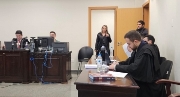 Acusado de matar idoso com bala perdida em Patos de Minas e atirar várias vezes contra jovem é condenado a 18 anos de prisão Acusado de matar idoso com bala perdida em Patos de Minas e atirar várias vezes contra jovem é condenado a 18 anos de prisão