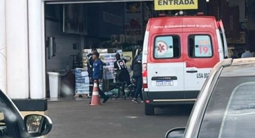 Homem sofre mal súbito e morre na entrada de supermercado em Patos de Minas Homem sofre mal súbito e morre na entrada de supermercado em Patos de Minas