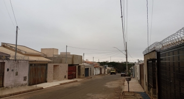 Cidade de Lagoa Formosa amanhece com queda de temperatura, ventania e céu nublado Cidade de Lagoa Formosa amanhece com queda de temperatura, ventania e céu nublado