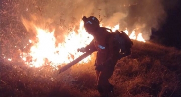 Corpo de Bombeiros combate incêndio em Patos de Minas que consumiu 15 hectares de vegetação Corpo de Bombeiros combate incêndio em Patos de Minas que consumiu 15 hectares de vegetação