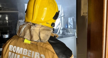Casa no bairro Céu Azul em Patos de Minas sofre princípio de incêndio Casa no bairro Céu Azul em Patos de Minas sofre princípio de incêndio