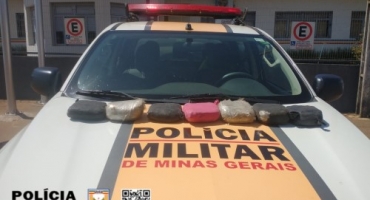 Polícia Militar Rodoviária apreende 5 quilos de maconha em operação na MGC-354 Polícia Militar Rodoviária apreende 5 quilos de maconha em operação na MGC-354