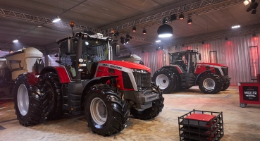 Mecânico de Patos de Minas (MG) compete pelo título de melhor do Brasil em reality show da Massey Ferguson Mecânico de Patos de Minas (MG) compete pelo título de melhor do Brasil em reality show da Massey Ferguson
