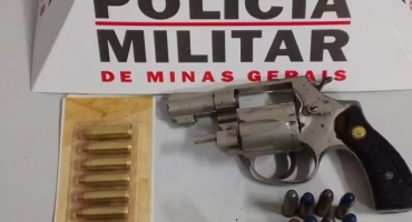 Após disparar arma de fogo dentro de condomínio em Patos de Minas, homem é preso Após disparar arma de fogo dentro de condomínio em Patos de Minas, homem é preso